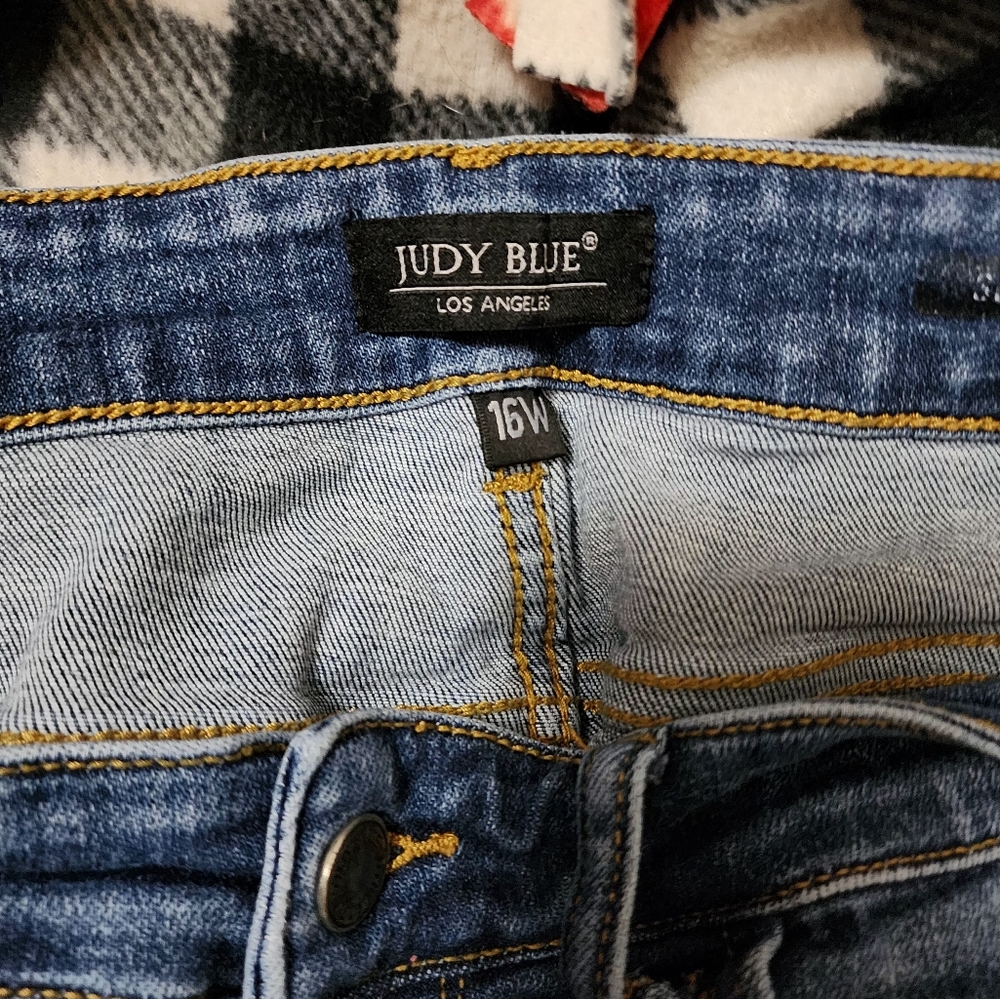 Judy Blue Women's Distressed Jeans